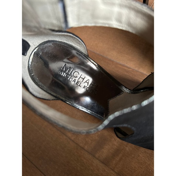 Michael Kors, gunmetal lizard pattern open toe,heel zipper stilettos size 7.5 - Picture 10 of 12